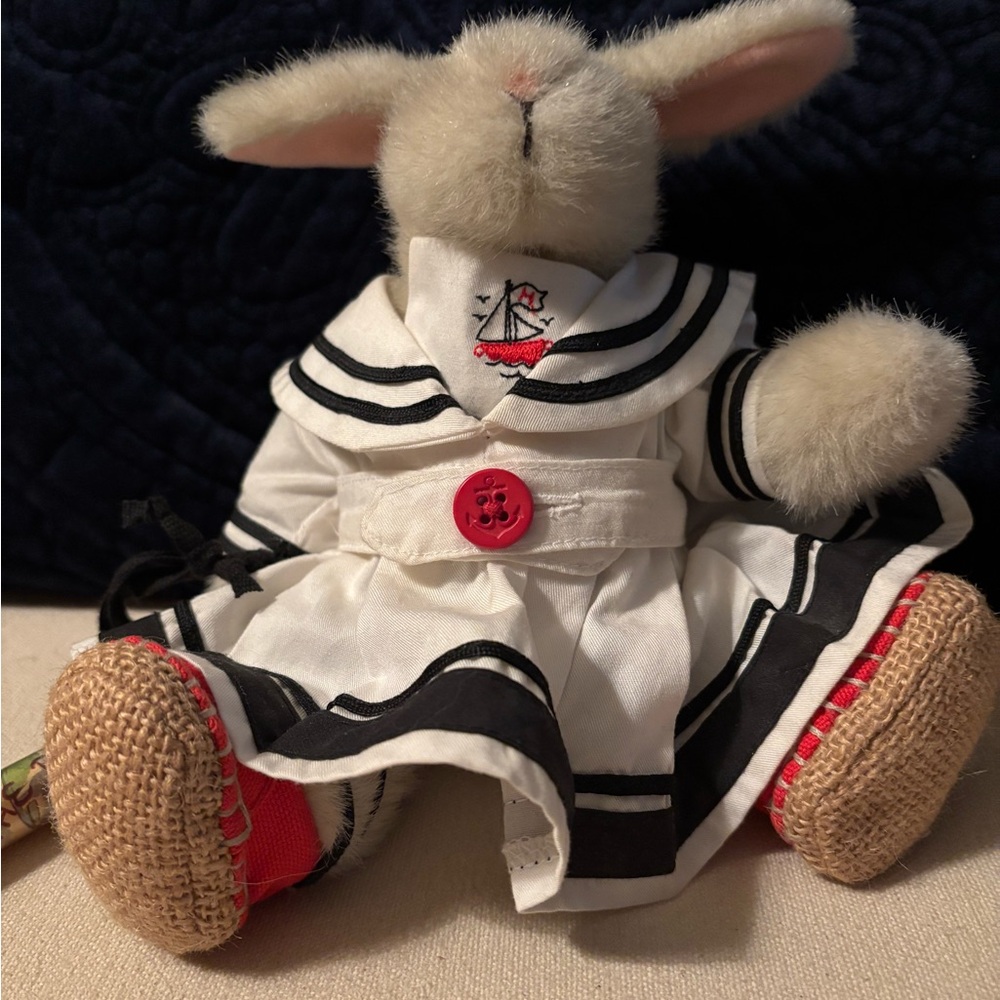 Muffy Vanderbear Hoppy Vanderhare “ All paws on deck”